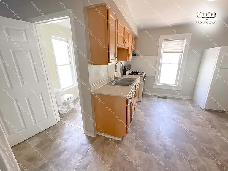 1229 Lyon St #1 — Photo 5
