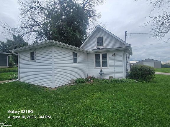 3rd image of 1002 W South St