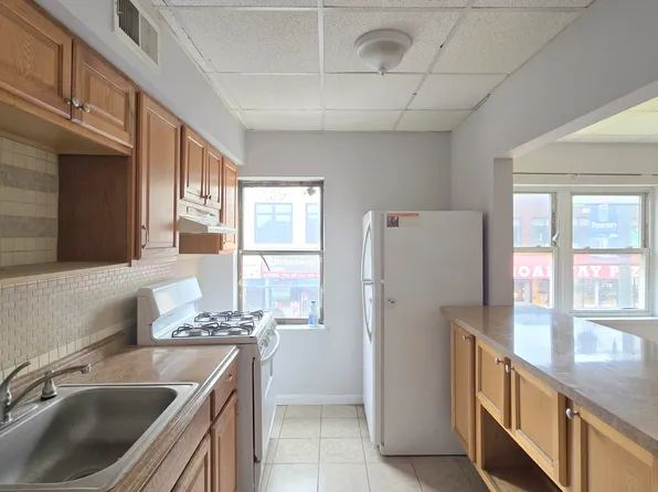 61 Broadway #1, Paterson, NJ 07505