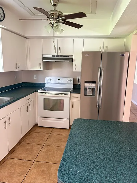 3 bed, $1,700 — Photo 3