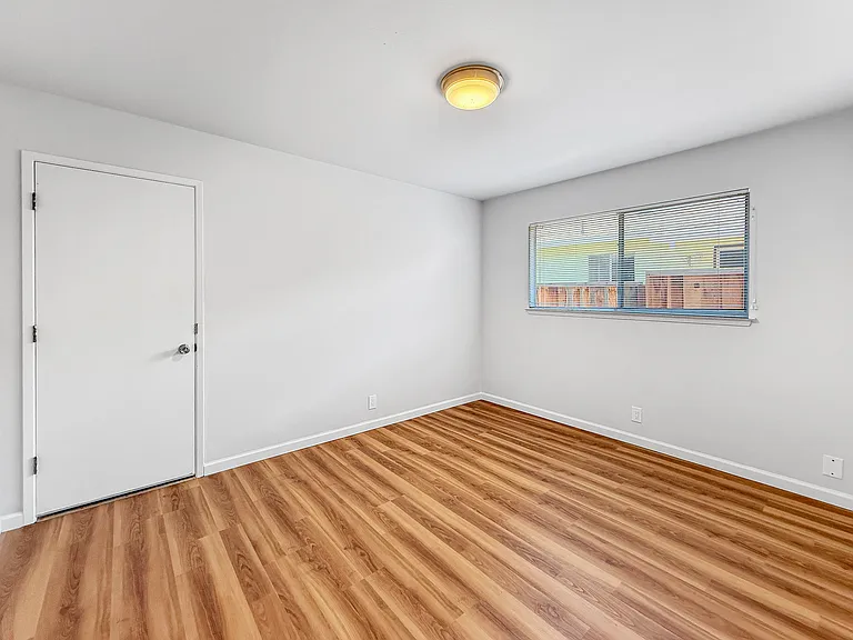 1323 Warner Ave #1323 — Photo 21