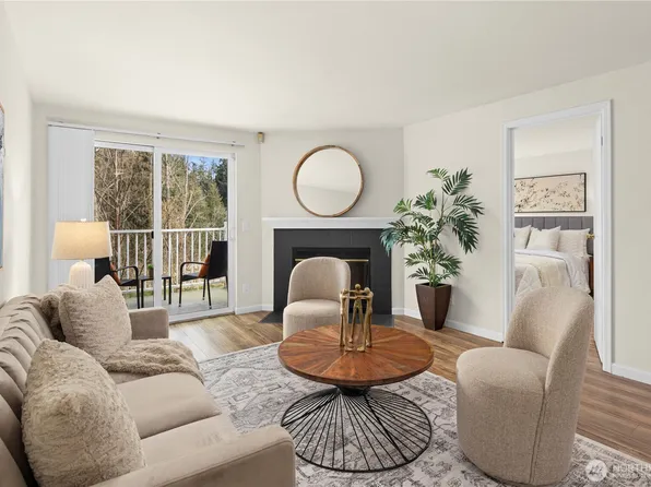 12740 NE 10th Place #E302, Bellevue, WA 98005