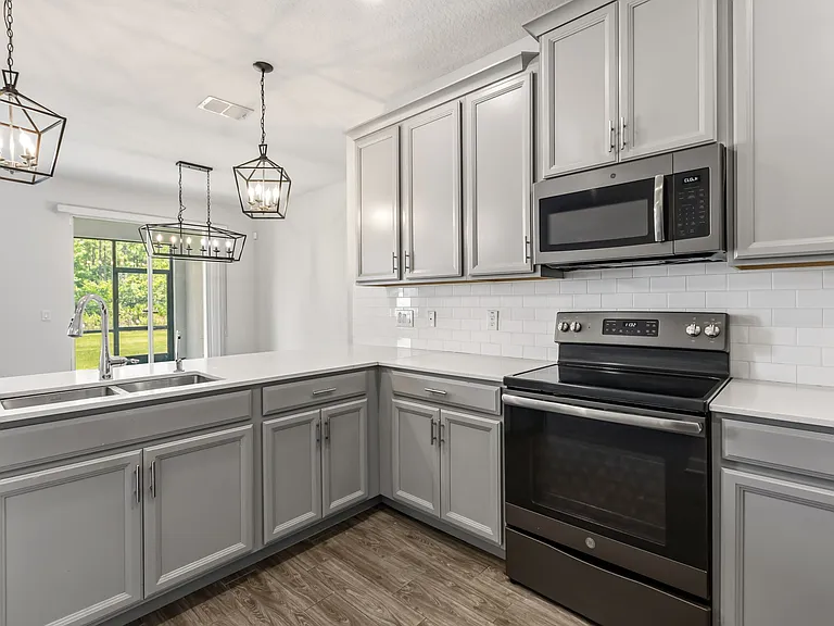 12313 Turtle Grass Dr — Photo 7