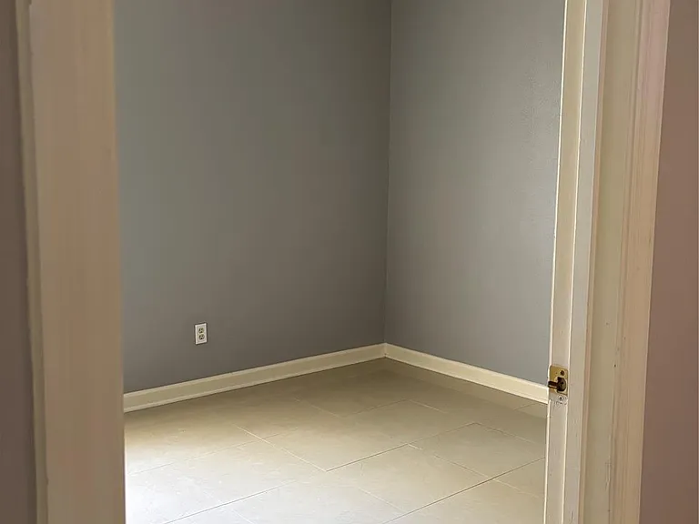3523 Kings Mountain Dr — Photo 14