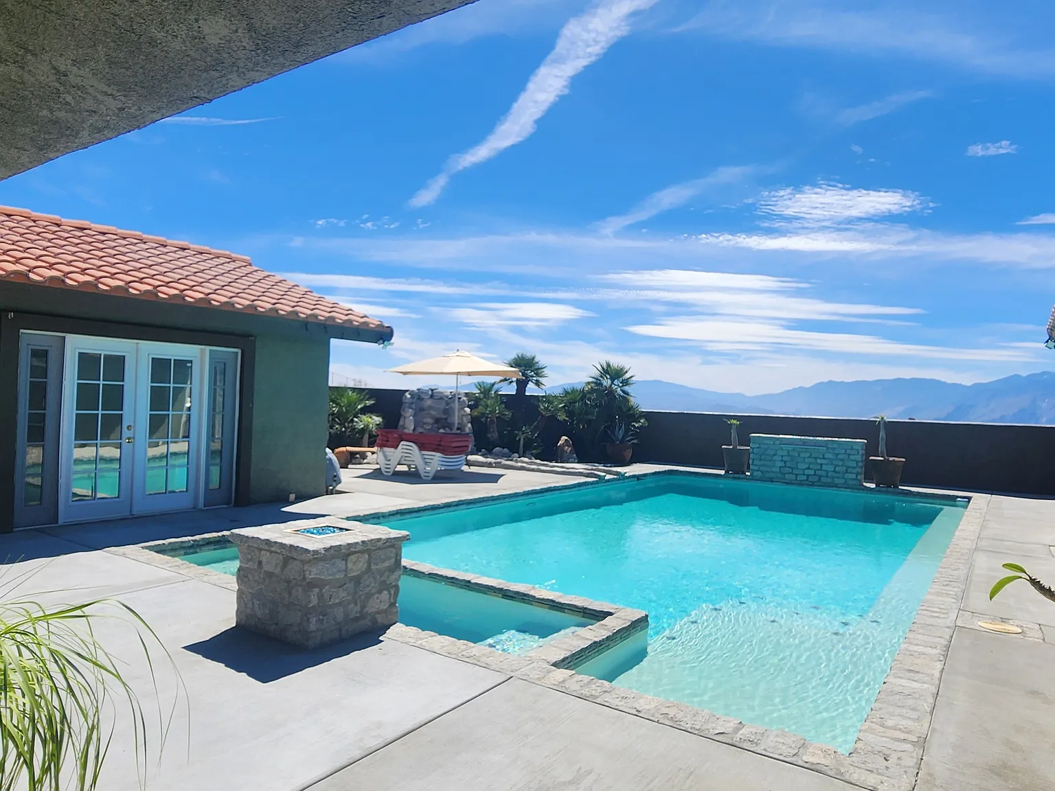 3 bed, 2.5 bath, 2402 sqft, $5,500 — Photo 4