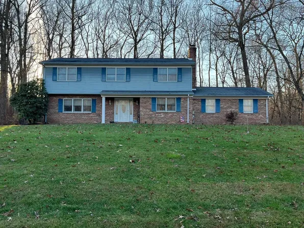 230 Forrestal Dr, Bear, DE 19701