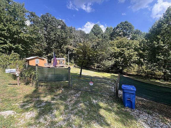 8th image of 105 H Warren Ln