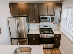 6401 Lindenwood Pl, Saint Louis, MO