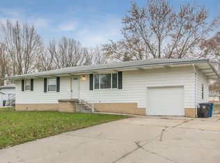 3017 E 37th St, Des Moines, IA 50317
