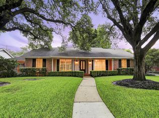 6142 Piping Rock Ln, Houston, TX 77057