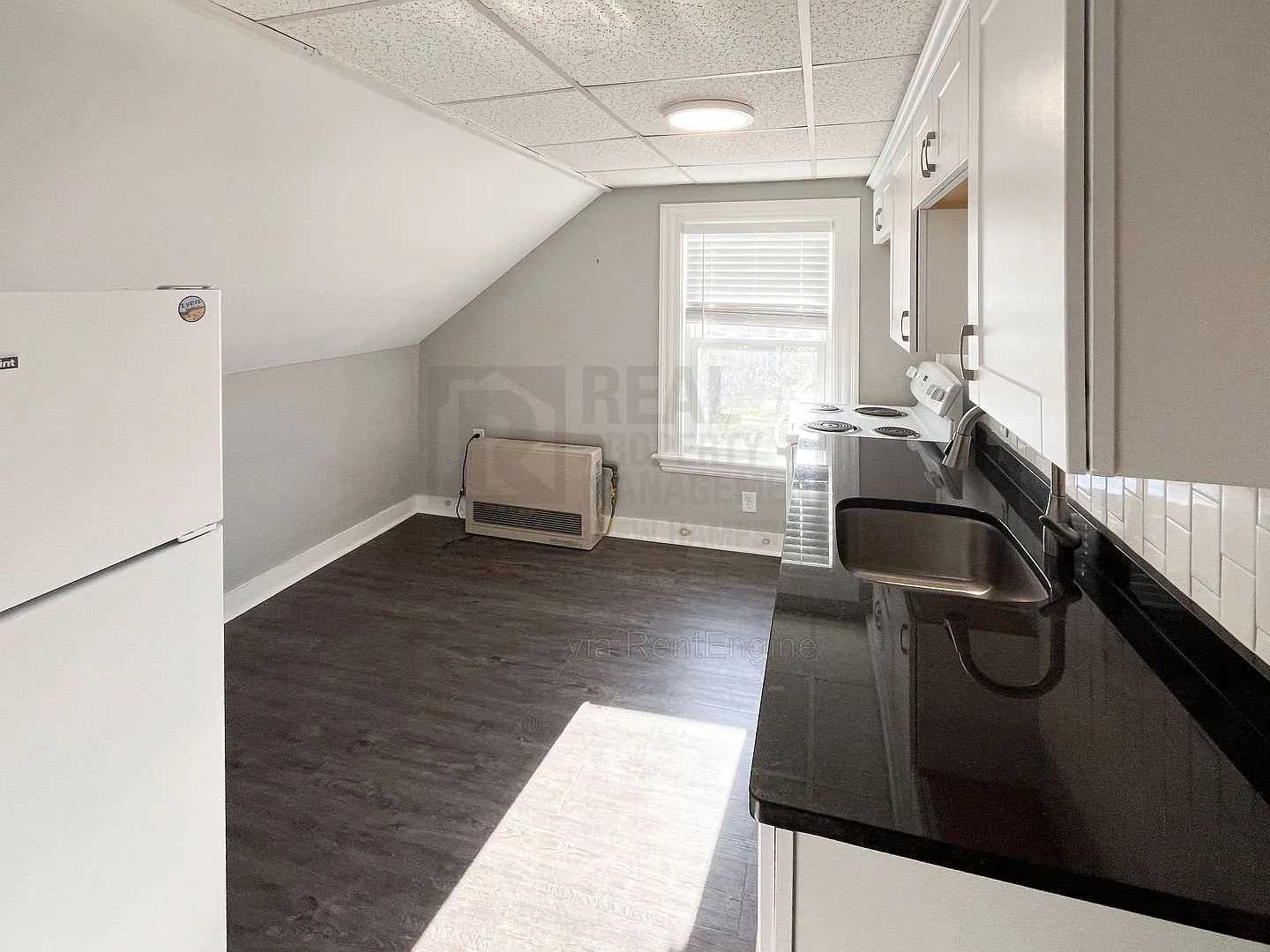 1 bed, 1.0 bath, $1,600 — Photo 3