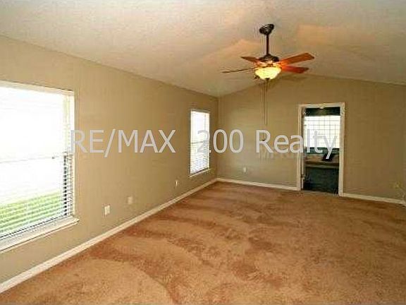 5th image of 8486 Island Palm Cir
