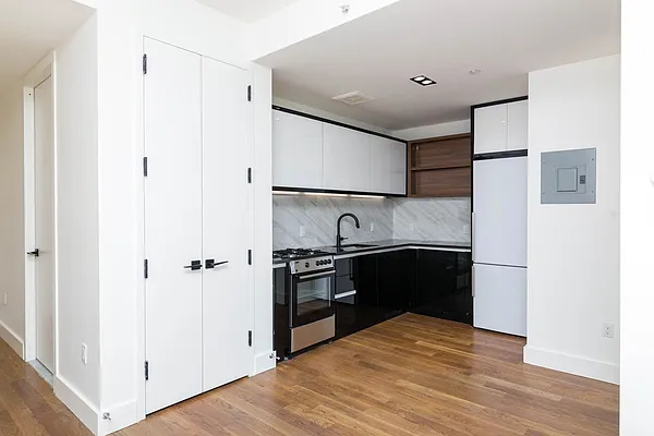 Rented by Nooklyn NYC LLC | media 21