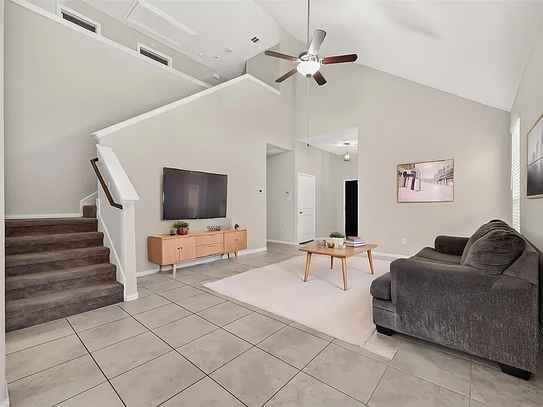 20223 Highfield Park Dr — Photo 4