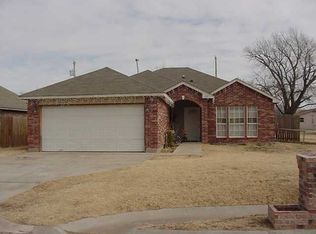 137 S M Ave, El Reno, OK 73036