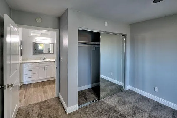 Palomar Gardens Apartments — Photo 16