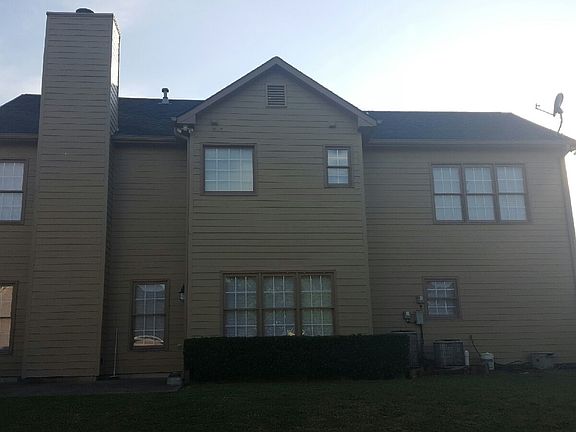 3rd image of 212 Dumbarton Ct