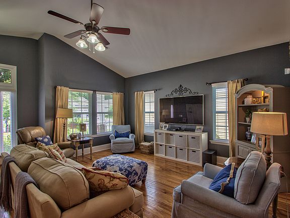 4th image of 1667 Summer Meadow Pl