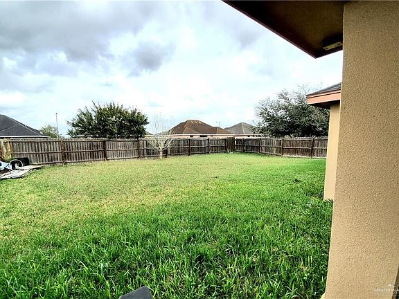 5th image of 214 Mockingbird Ln