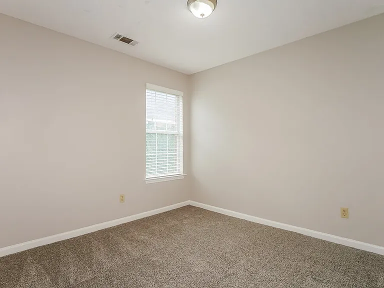 3840 Clarion Dr — Photo 11