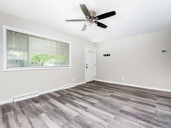 5th image of 1135 Baron Ave