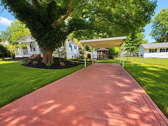 2nd image of 602 Evelyn Ave