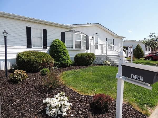 2nd image of 10009 Van Winkle Ln