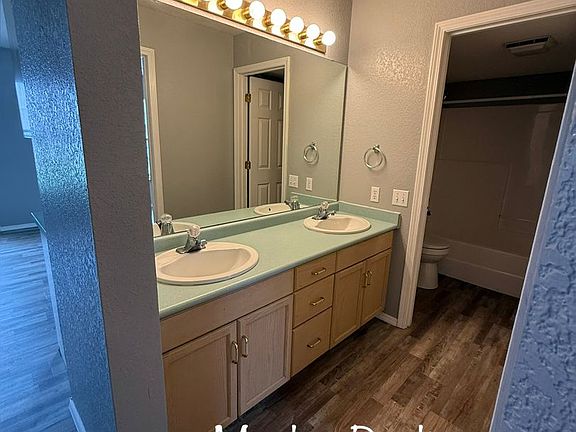 4th image of 600 Abby Ln APT 4
