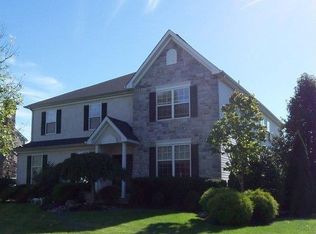 106 Morning Walk Dr, Warrington, PA 18976