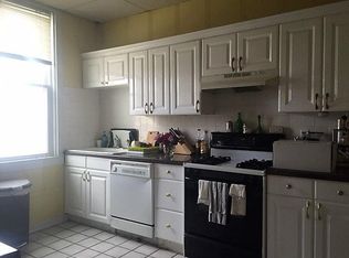 5439 Howe St #2, Pittsburgh, PA 15232