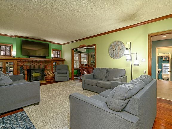 4th image of 662 Johnson Ave