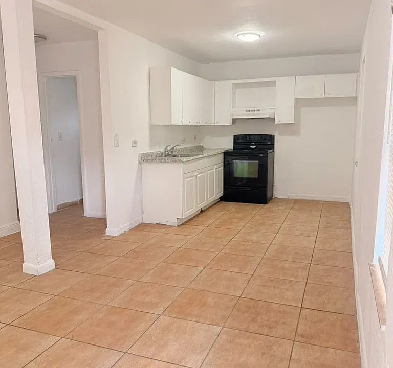 1224 NW 41st St