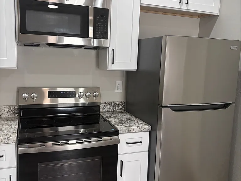 2057 E Orange St — Photo 9
