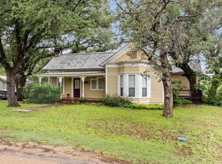 303 E McLain, Iredell, TX 76649