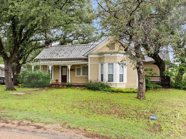 303 E McLain, Iredell, TX 76649