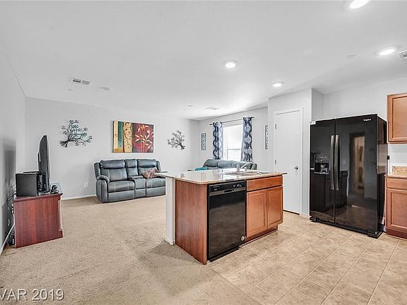 2nd image of 4616 Townwall St