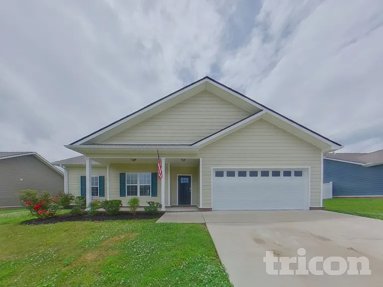 812 Ellyson Dr — Photo 2