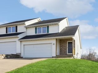 1349 Ozark Rdg, Coralville, IA 52241
