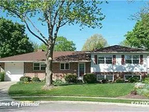 111 Hunziker Cir, Ames, IA 50010