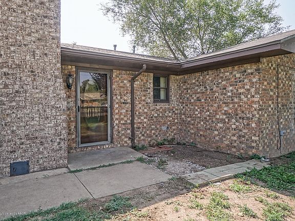 2nd image of 3411 Teckla Blvd