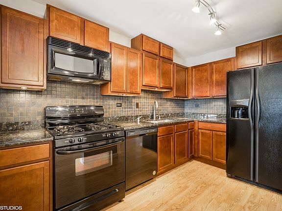 2nd image of 2423 N Kennicott Dr Unit 4E