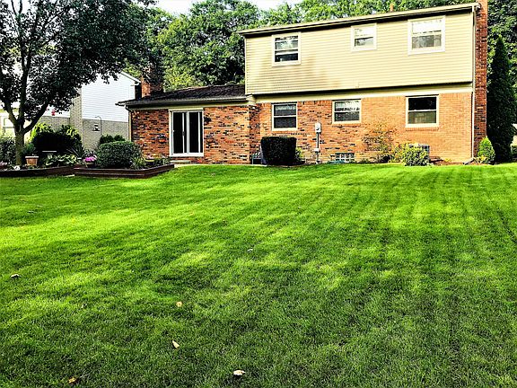 2nd image of 18614 Fairway St