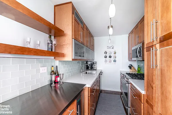 Sold by Brown Harris Stevens | media 40