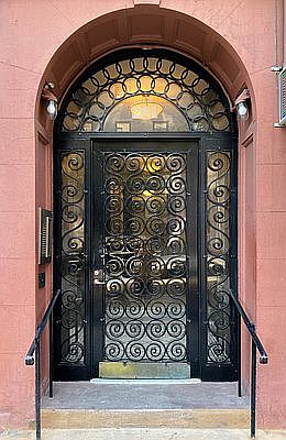 3rd image of 261 W 21st St APT 12