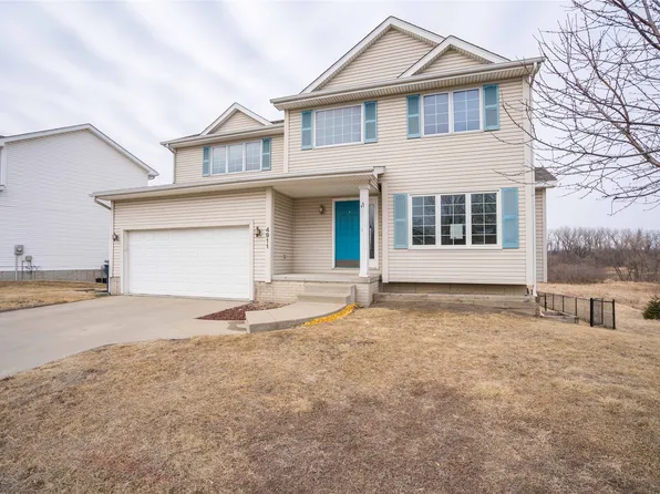 4911 68th St, Urbandale, IA 50322