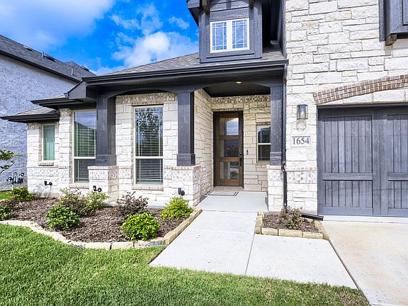 2nd image of 1654 Secco Way
