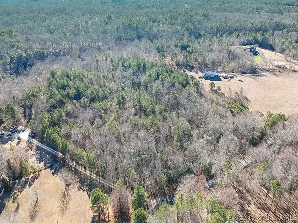 216 Skillman Dr, Toano, VA 23168