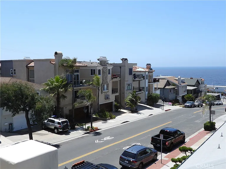 417 Marine Ave — Photo 12