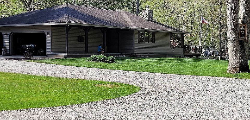1st image of 6831 Bud Ln