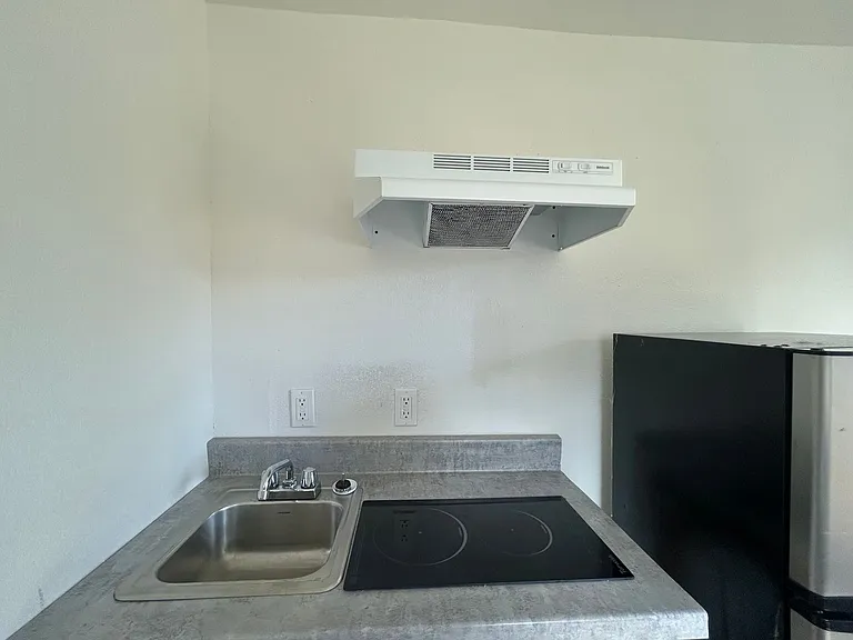 2905 E 12th Ave — Photo 18